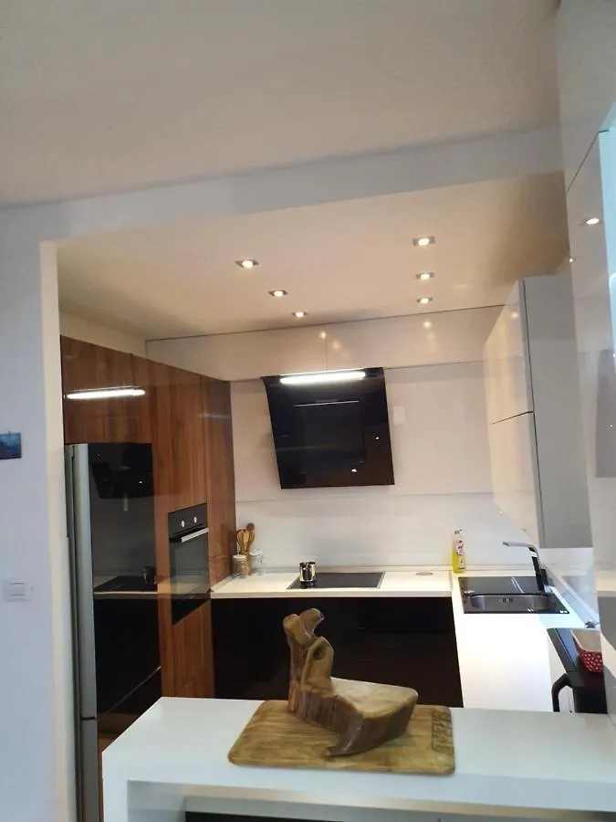 Adela Apartments 3 Morska Vila Сплит