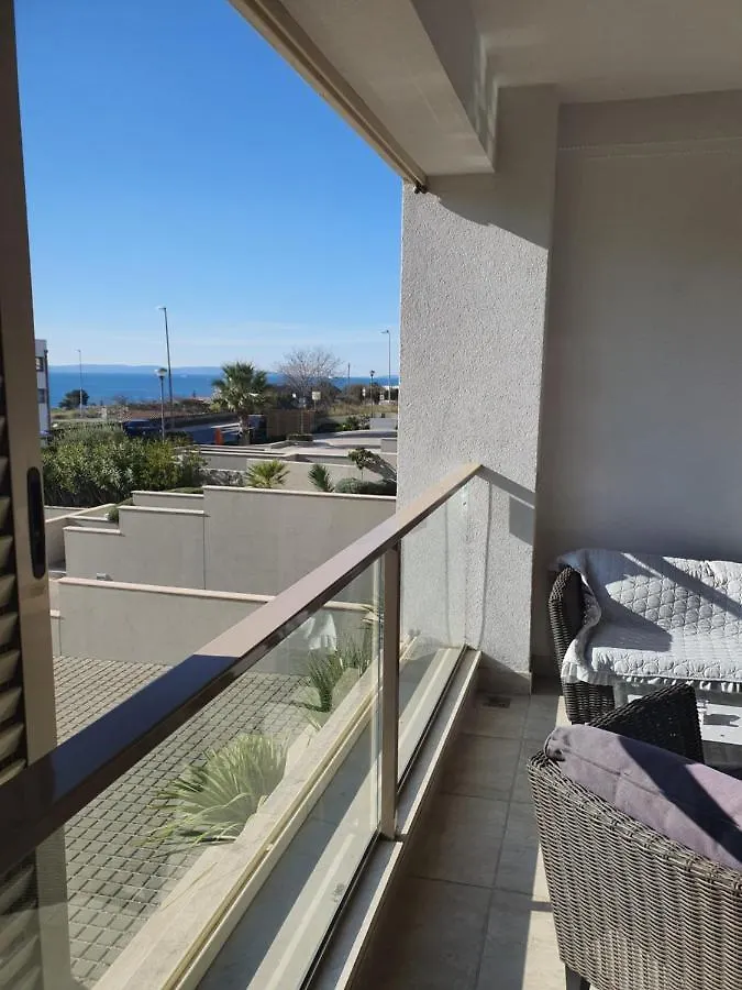 Adela Apartments 3 Morska Vila Сплит